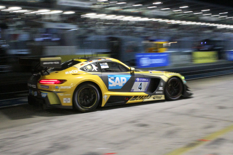 Illustration for article titled Pit Lane At The Nürburgring 24 Hours Is The Most Intense, Chaotic Place I've Ever Been